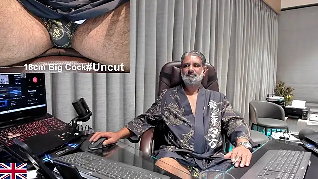 OnlineBossUK online show from 04-08-26, 07:47