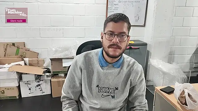 AndyHepburn online show from 10-10-25, 01:32