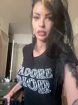 Snapshot of Helena_Karel chatting on 02-10-25, 12:18 Helena Karel online show from 02-10-25, 12:18