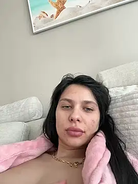 Snapshot of ArielBelly chatting on 03-19-25, 02:02 ArielBelly online show from 03-19-25, 02:02