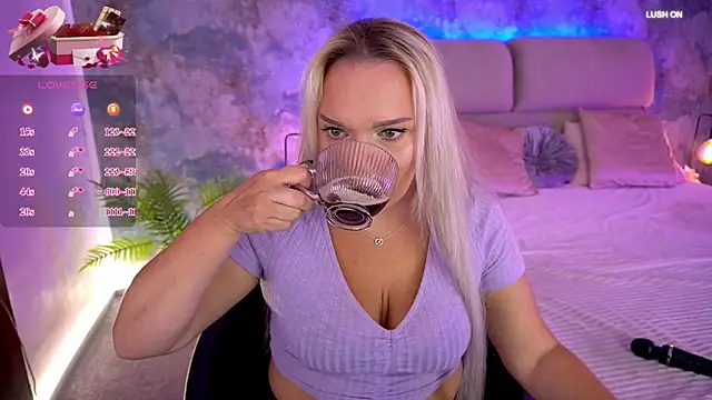 MissyMartinez online show from 09-26-25, 07:23