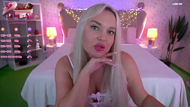 MissyMartinez online show from 11-04-25, 08:24