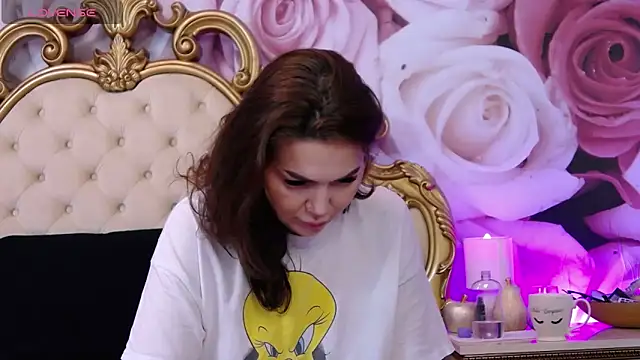 Snapshot of HessaHessy chatting on 10-07-25, 04:59 HessaHessy online show from 10-07-25, 04:59