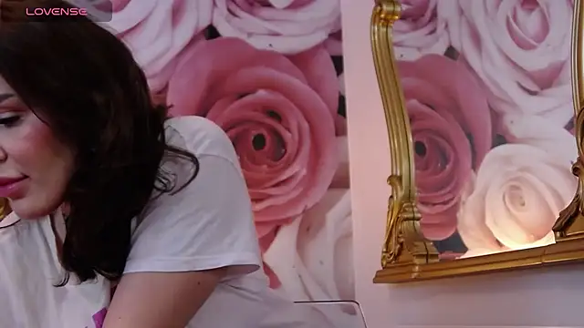 Snapshot of HessaHessy chatting on 11-18-25, 07:46 HessaHessy online show from 11-18-25, 07:46