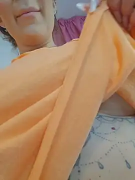 Snapshot of HessaHessy chatting on 11-21-25, 09:08 HessaHessy online show from 11-21-25, 09:08