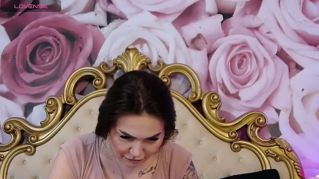 HessaHessy online show from 04-18-26, 07:07