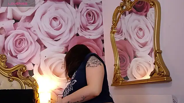 HessaHessy online show from 04-26-26, 03:42