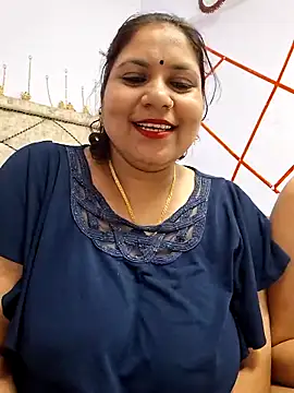 MOM-SUN-COUPLE online show from 02-24-25, 05:42