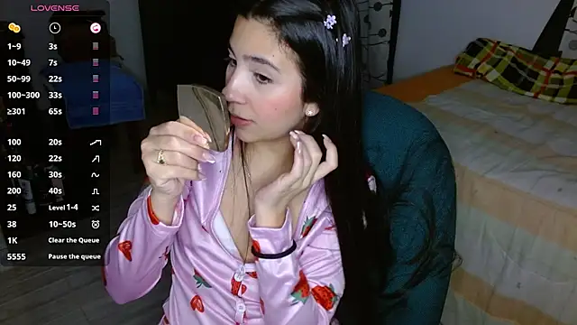 mia  lopez  online show from 12-16-24, 10:56