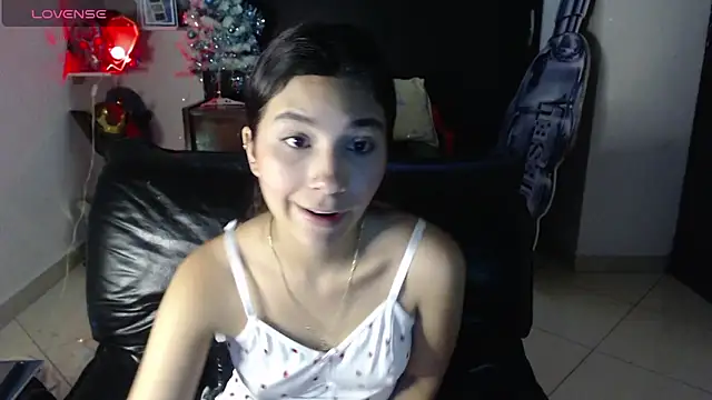 mia  lopez  online show from 01-11-25, 12:22
