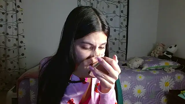 mia  lopez  online show from 03-04-25, 11:22