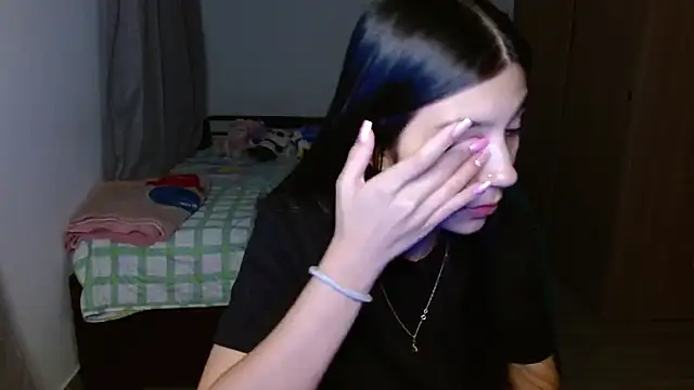 mia  lopez  online show from 09-24-25, 02:15