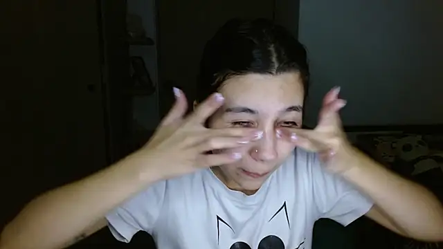 Snapshot of mia__lopez_ chatting on 05-17-26, 04:54 mia lopez online show from 05-17-26, 04:54