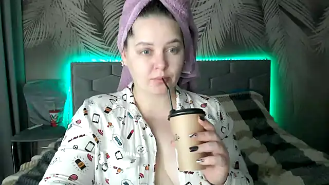 uliastar online show from 01-23-25, 07:32