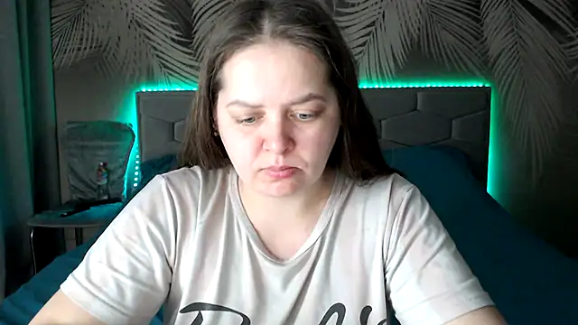 uliastar online show from 02-17-25, 06:09