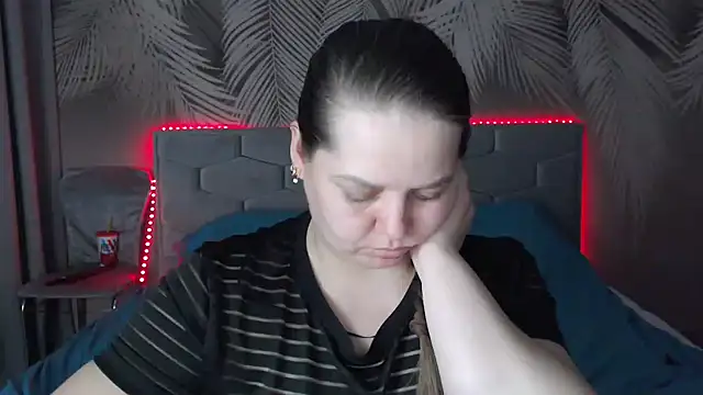 uliastar online show from 02-24-25, 01:21