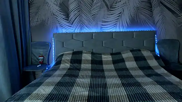 uliastar online show from 09-19-25, 08:27