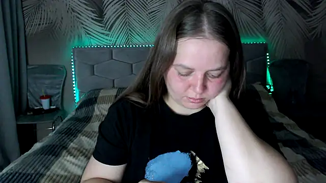 uliastar online show from 09-24-25, 06:39