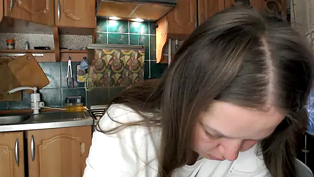 uliastar online show from 10-19-25, 05:41