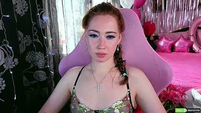 Snapshot of TinaBrook chatting on 06-08-26, 05:30 TinaBrook online show from 06-08-26, 05:30