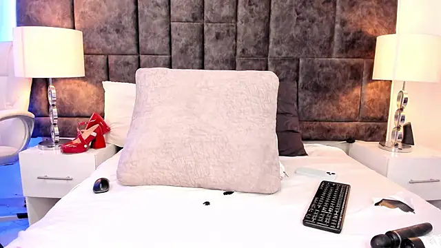 Petit-Rosse online show from 01-10-25, 01:21