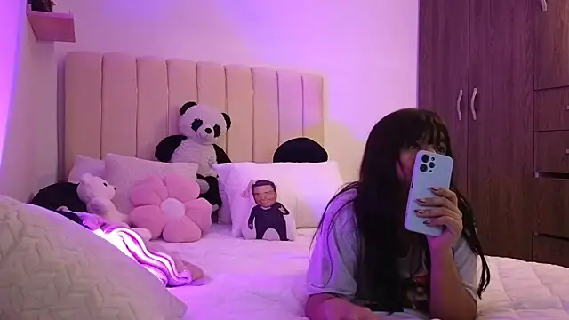 Petit-Rosse online show from 09-21-25, 04:36