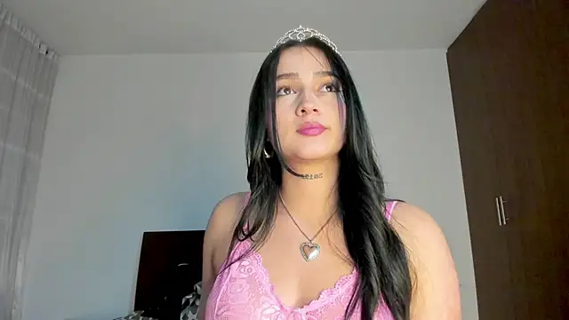 Hott Hanna online show from 10-26-25, 05:02