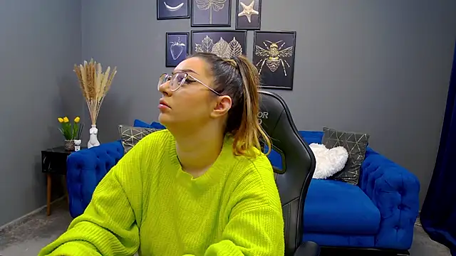 Snapshot of Katewalker_ chatting on 01-23-25, 06:14 Katewalker online show from 01-23-25, 06:14