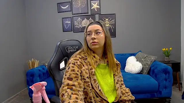 Snapshot of Katewalker_ chatting on 02-03-25, 06:07 Katewalker online show from 02-03-25, 06:07