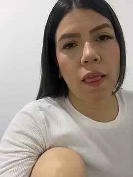 martina contreras online show from 12-25-24, 05:16