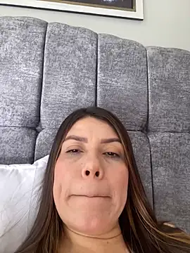 martina contreras online show from 11-04-25, 08:08