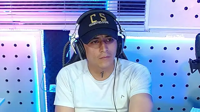 Darko0717 online show from 10-24-25, 01:57