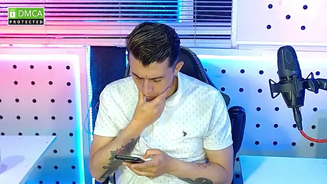 Darko0717 online show from 10-25-25, 02:13