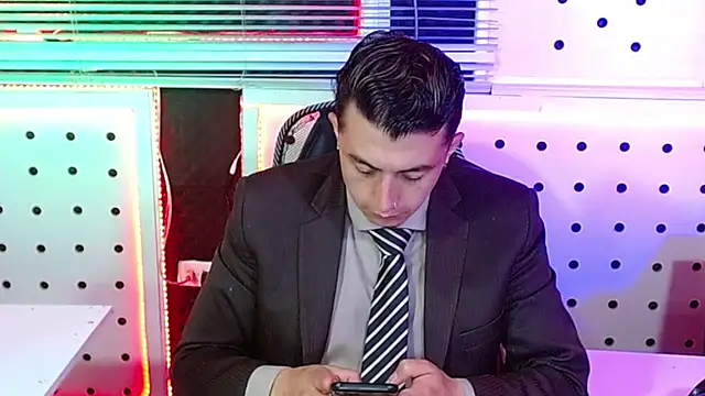 Darko0717 online show from 11-17-25, 01:39