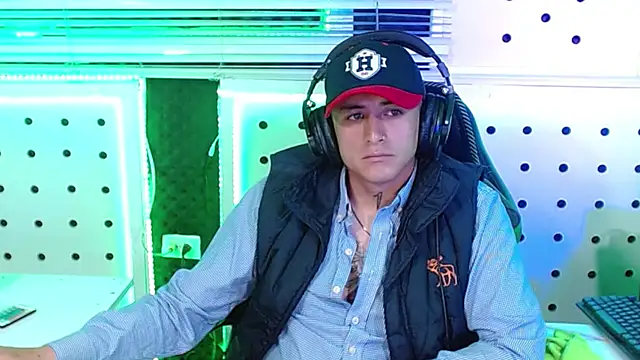 Darko0717 online show from 11-23-25, 01:16