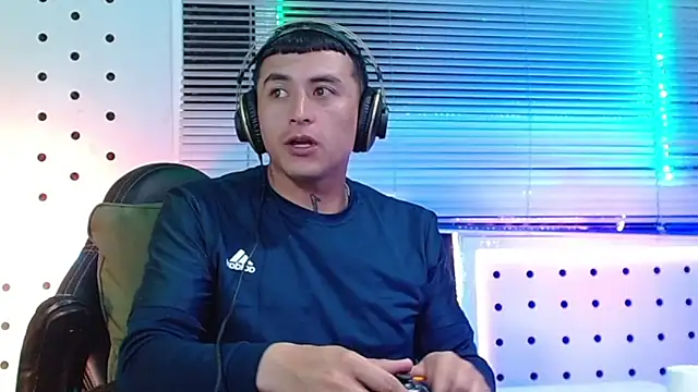 Darko0717 online show from 03-20-26, 02:49