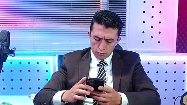 Snapshot of Darko0717 chatting on 04-30-26, 11:05 Darko0717 online show from 04-30-26, 11:05