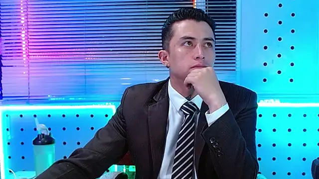 Snapshot of Darko0717 chatting on 05-17-26, 02:02 Darko0717 online show from 05-17-26, 02:02
