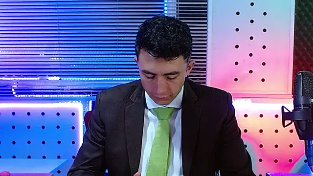 Snapshot of Darko0717 chatting on 06-11-26, 11:08 Darko0717 online show from 06-11-26, 11:08