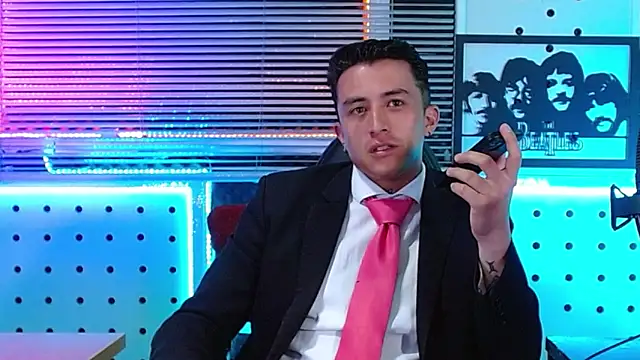 Snapshot of Darko0717 chatting on 06-14-26, 11:07 Darko0717 online show from 06-14-26, 11:07