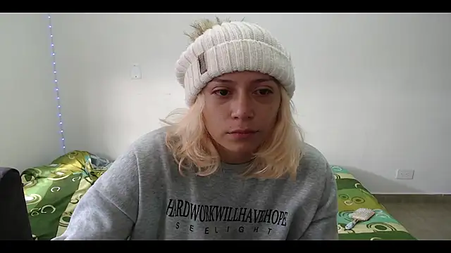 MommyMiaWs online show from 02-22-25, 01:46