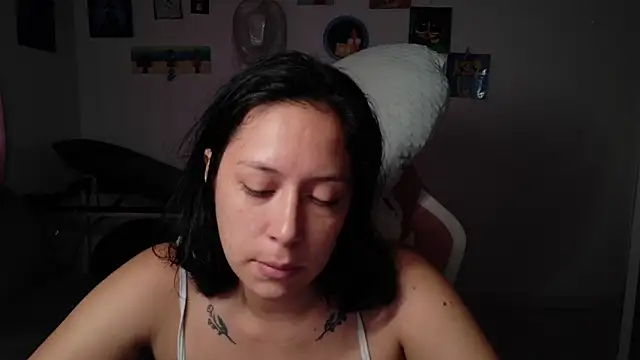 MommyMiaWs online show from 06-16-26, 01:47