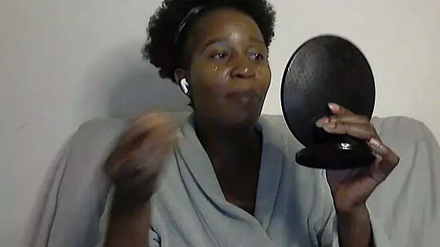 sluttylaura21 online show from 03-17-25, 05:27