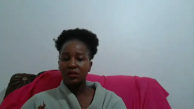 sluttylaura21 online show from 03-18-25, 06:04