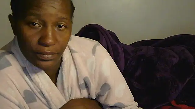 sluttylaura21 online show from 10-01-25, 05:30