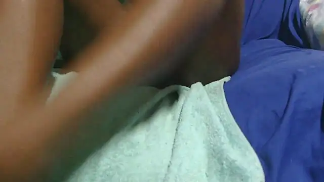 sluttylaura21 online show from 01-14-26, 06:35