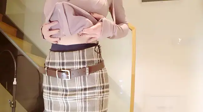 Snapshot of Serena-AU chatting on 01-14-25, 02:43 Serena-AU online show from 01-14-25, 02:43