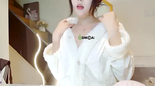 Snapshot of Serena-AU chatting on 03-05-25, 02:01 Serena-AU online show from 03-05-25, 02:01