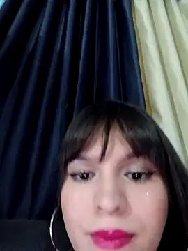 Snapshot of EmiTranny chatting on 01-24-25, 12:09 EmiTranny online show from 01-24-25, 12:09