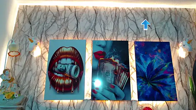 Snapshot of EmiTranny chatting on 03-21-25, 07:00 EmiTranny online show from 03-21-25, 07:00